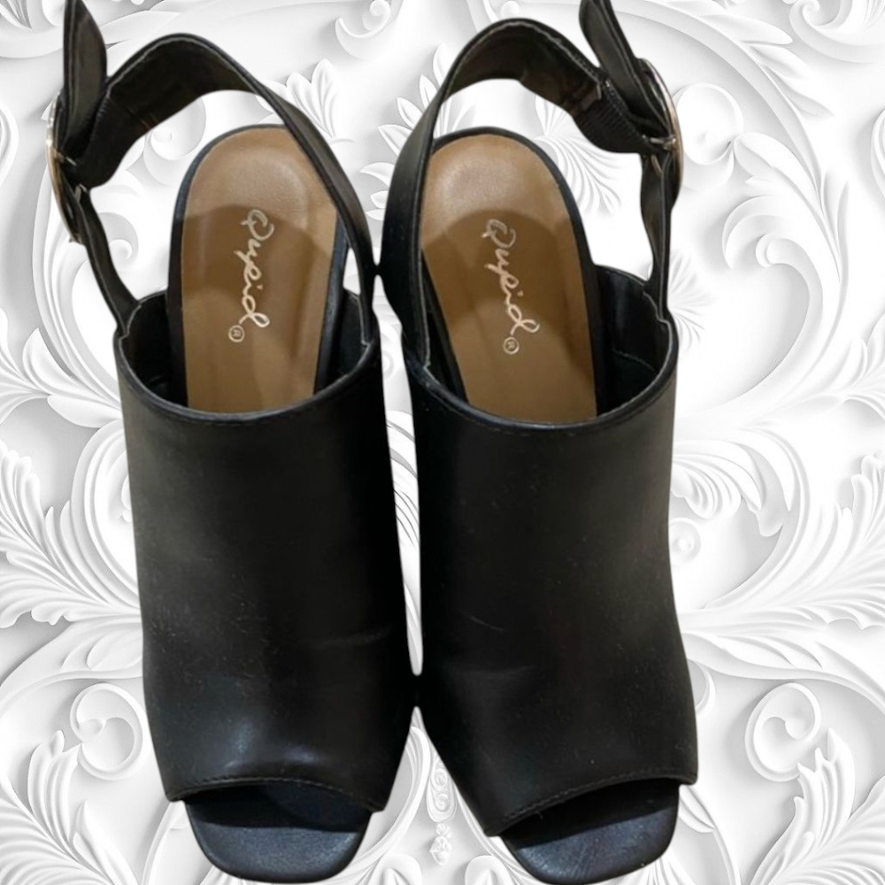 Qupid Black Wedges with Peep-Toe Slingback Design